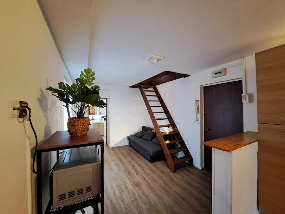 Istanbul - 150M De La Gare Appartement Reims Buitenkant foto